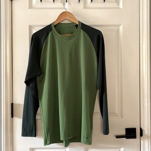 Men’s L Patagonia Silk-weight Capilene Long-sleeve